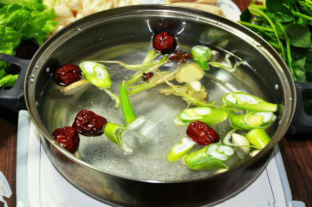 id="6741204">红汤 /a>, a target="_blank" href="/item/白汤/97794"