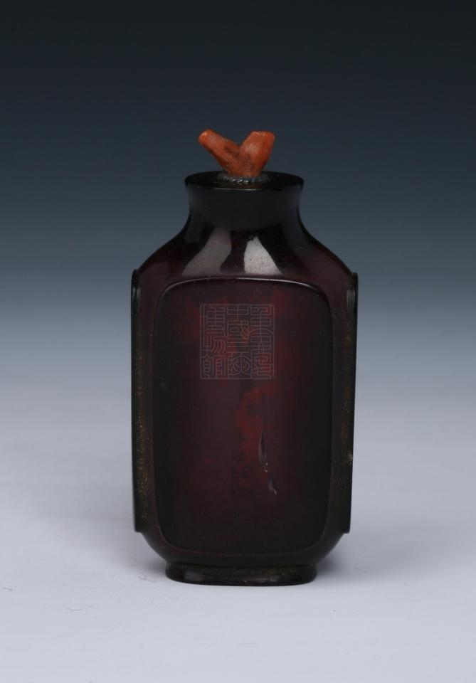 清方形玻璃鼻烟壶