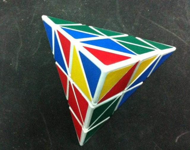 在日常生活中有许许多多"三角形"的物品,大致列举以下几个:2022-09-13