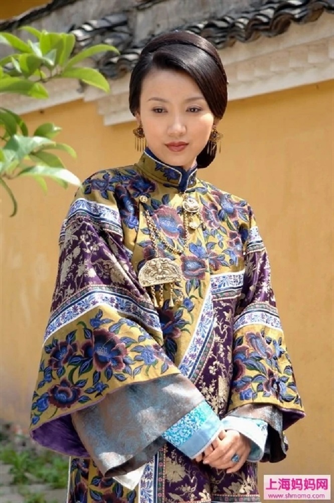 女,电视剧《 a target="_blank" href="/item/女人花/15734" data
