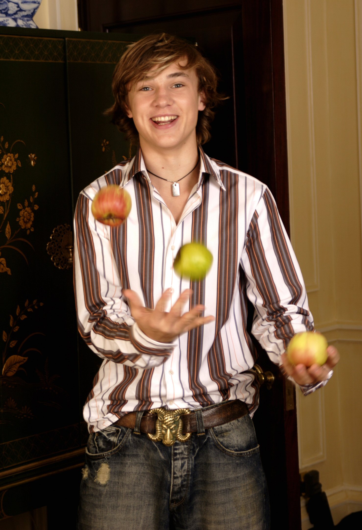  p>威廉·莫斯里 i>(william moseley) /i>,1987年4月27日出生于英国