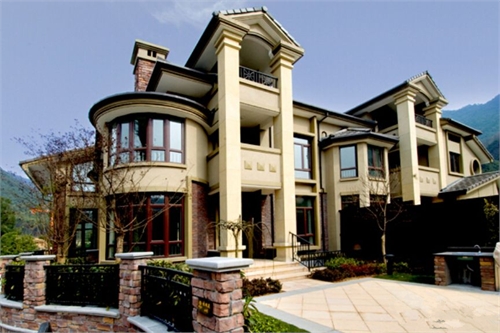 近在咫尺,共享富阳老城成熟城市配套,是富阳富春江边绝版排屋别墅地块