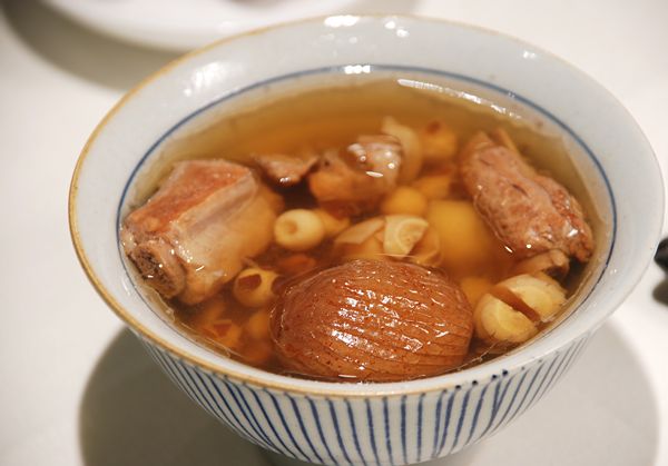 排骨莲子芡实汤