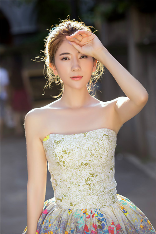  p>廖蔚蔚,11月8日出生于湖南常德市津市,中国内地女演员,毕业于 a