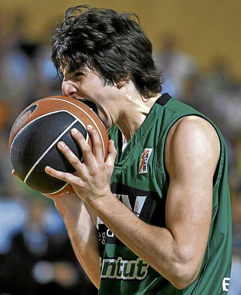  p>里基·卢比奥(ricky rubio),1990年10月21日出生于西班牙巴塞罗那 