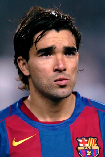  p data-id="gnt5ajp6pz">德科(deco),全名安德松·路易斯·德·索萨