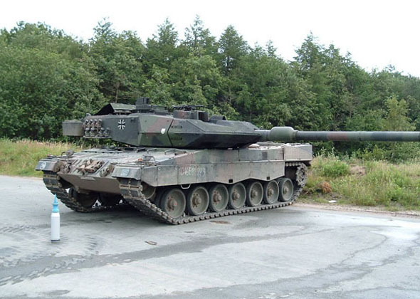  p>豹2主战坦克(英文:leopard 2 main battle tank)是 a href="#"