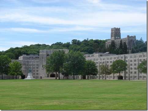 法国的 a target="_blank" href="/item/圣西尔军校">圣西尔军校 /a>