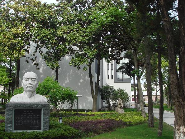 上海市嘉定区安亭高级中学