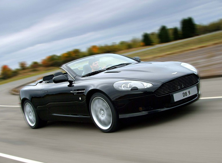 标志着这个英国传奇超级跑车品牌的复兴