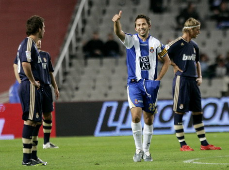  p>劳尔·塔穆多,1977年10月19日出生于西班牙,西班牙足球运动员,场