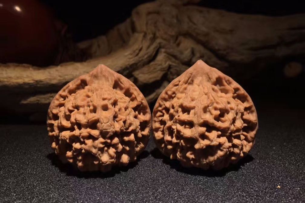  p>官帽核桃是 a target="_blank" href="/item/文玩核桃/7616664"