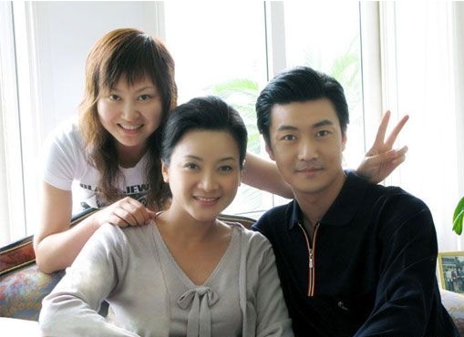  a target="_blank" href="/item/王美雪/8984405" data-lemmaid="