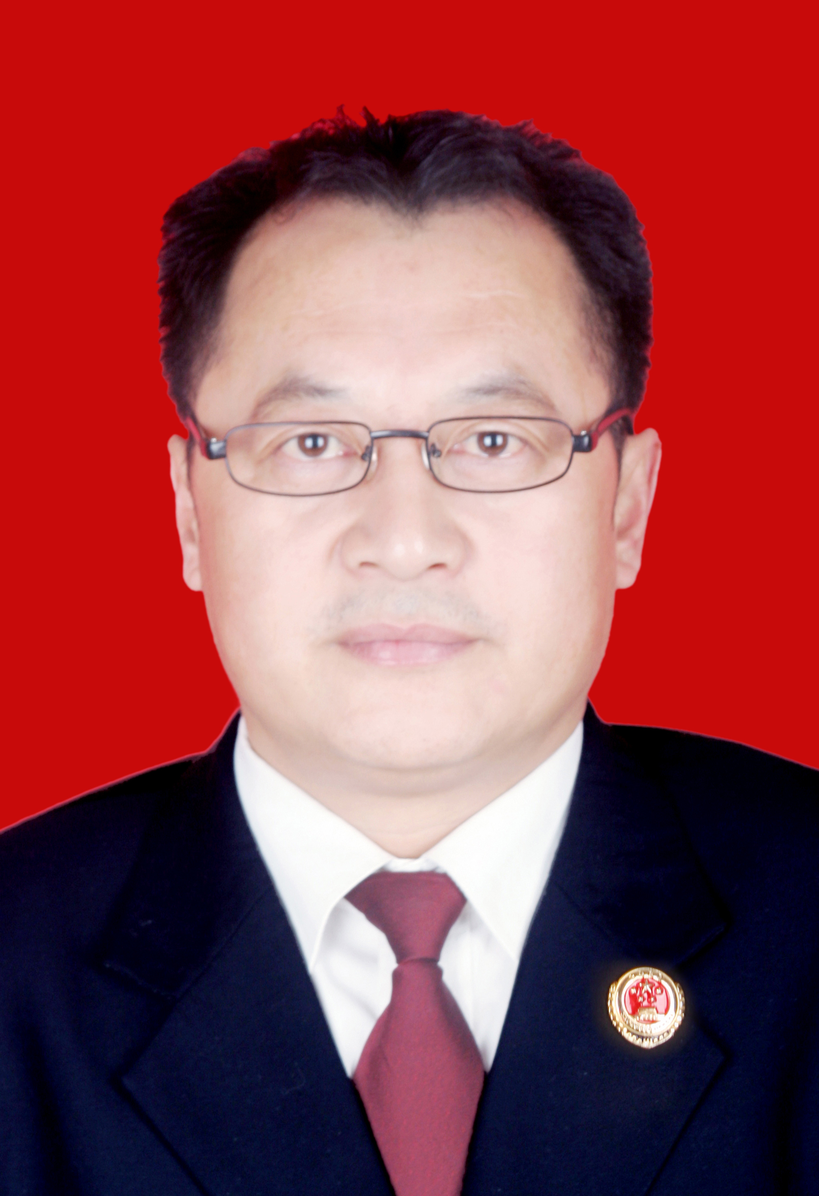  p>张仕瑛,男,汉族,1965年10月出生于内蒙古自治区赤峰市敖汉旗,中共