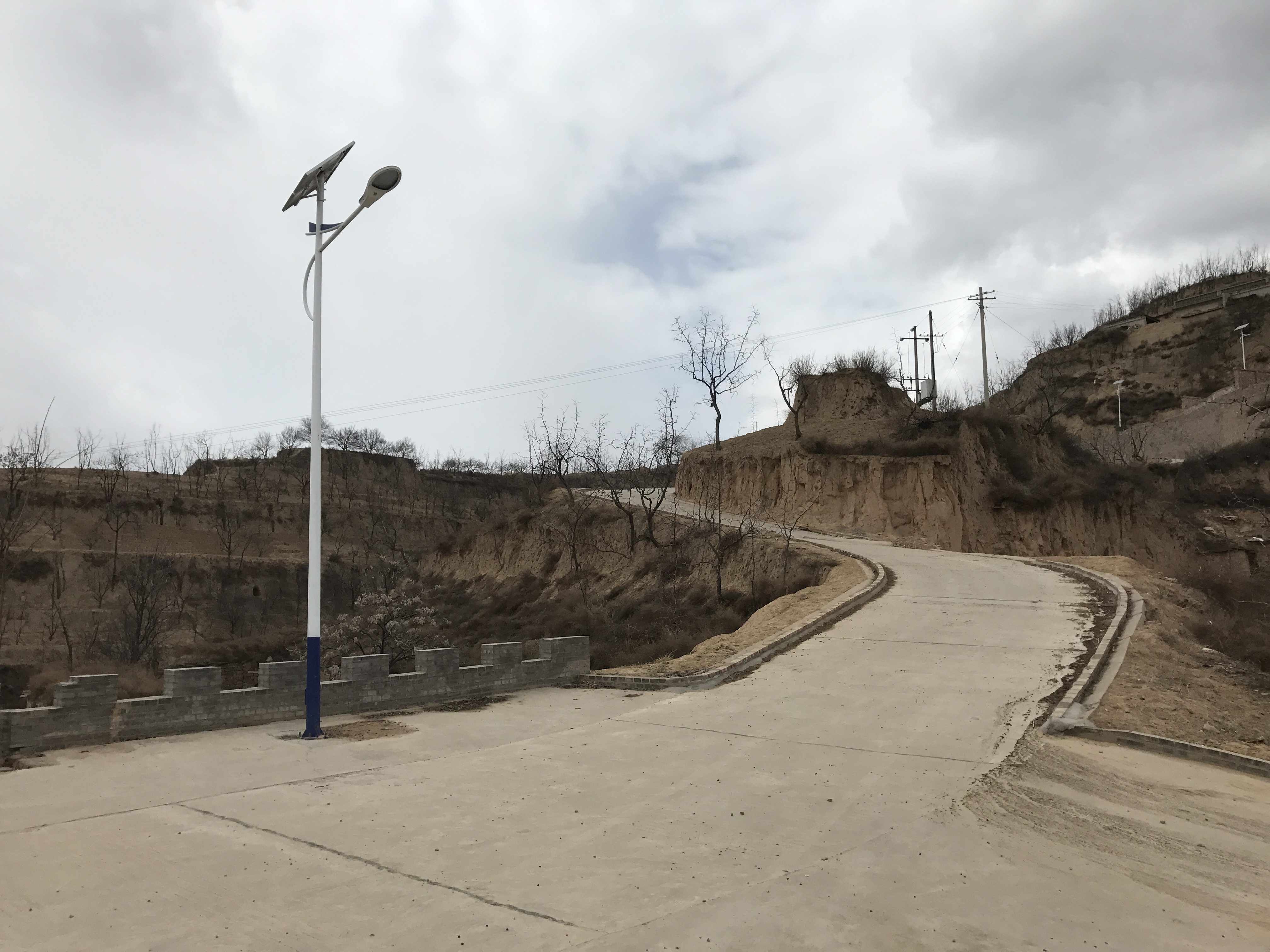 target="_blank" href="/item/吴堡县/4612920" data-le