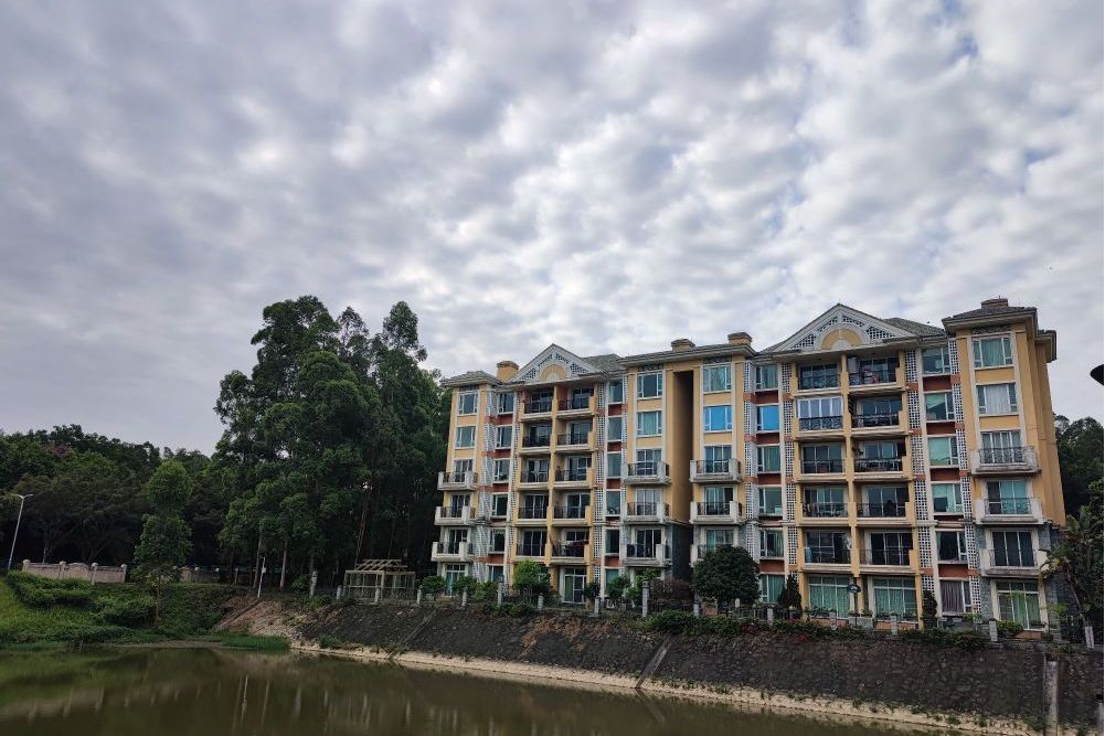  p>海逸豪庭三期位于厚街 展览大道. /p>