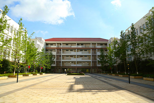 贵州省实验中学