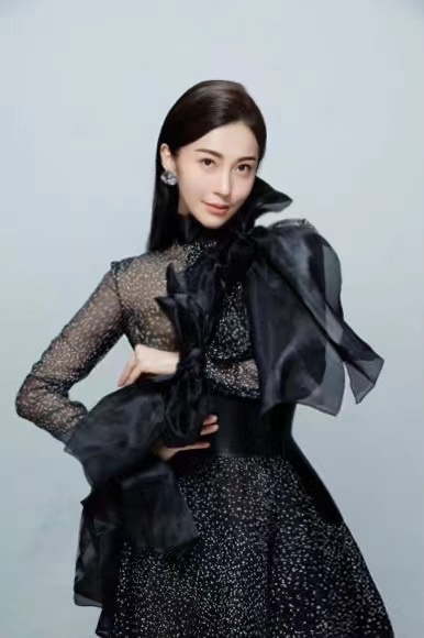  p>邵思涵,出生于吉林省白山市,中国内地影视女演员,毕业于中央戏剧