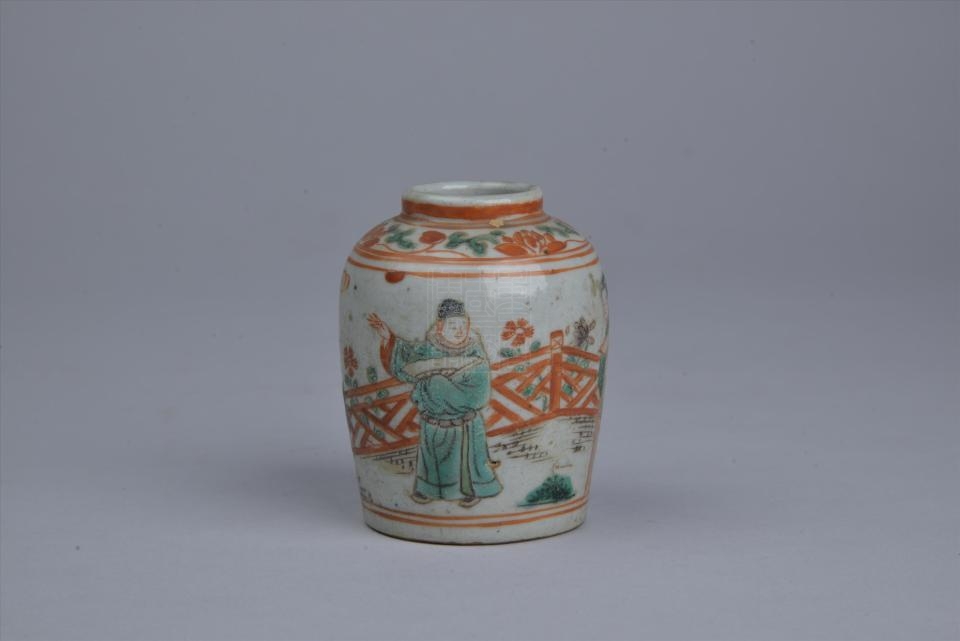 明五彩人物纹瓷罐