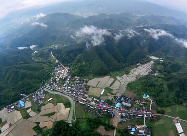 小河镇,隶属于四川省雅安市 a target="_blank" href="/item/天全县