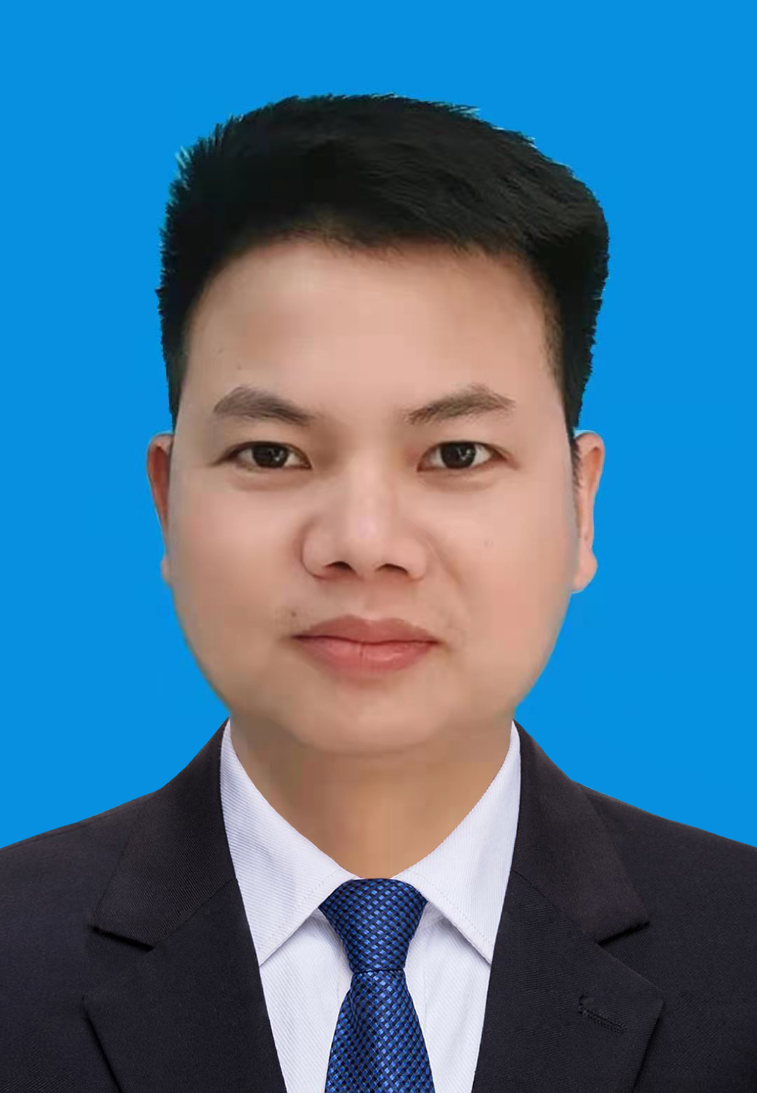 现任贵州省望谟县新屯街道党工委副书记,政法委员 /p>