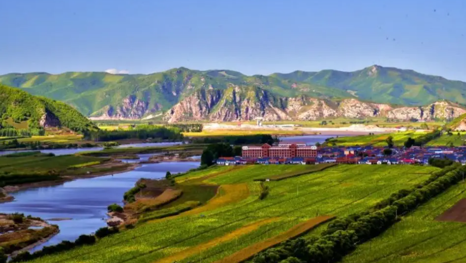 data-lemmaid="19179884">东宁市 /a>,地处东宁市中部,大小绥芬河在