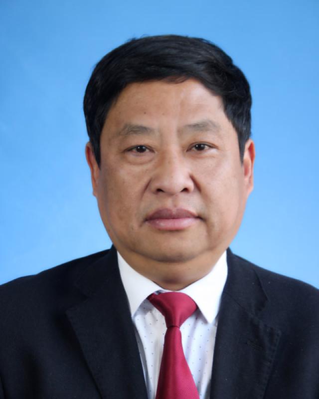  p data-id="gn4ty8ybvi">夏立新,男,1966年9月出生于吉水县螺田镇