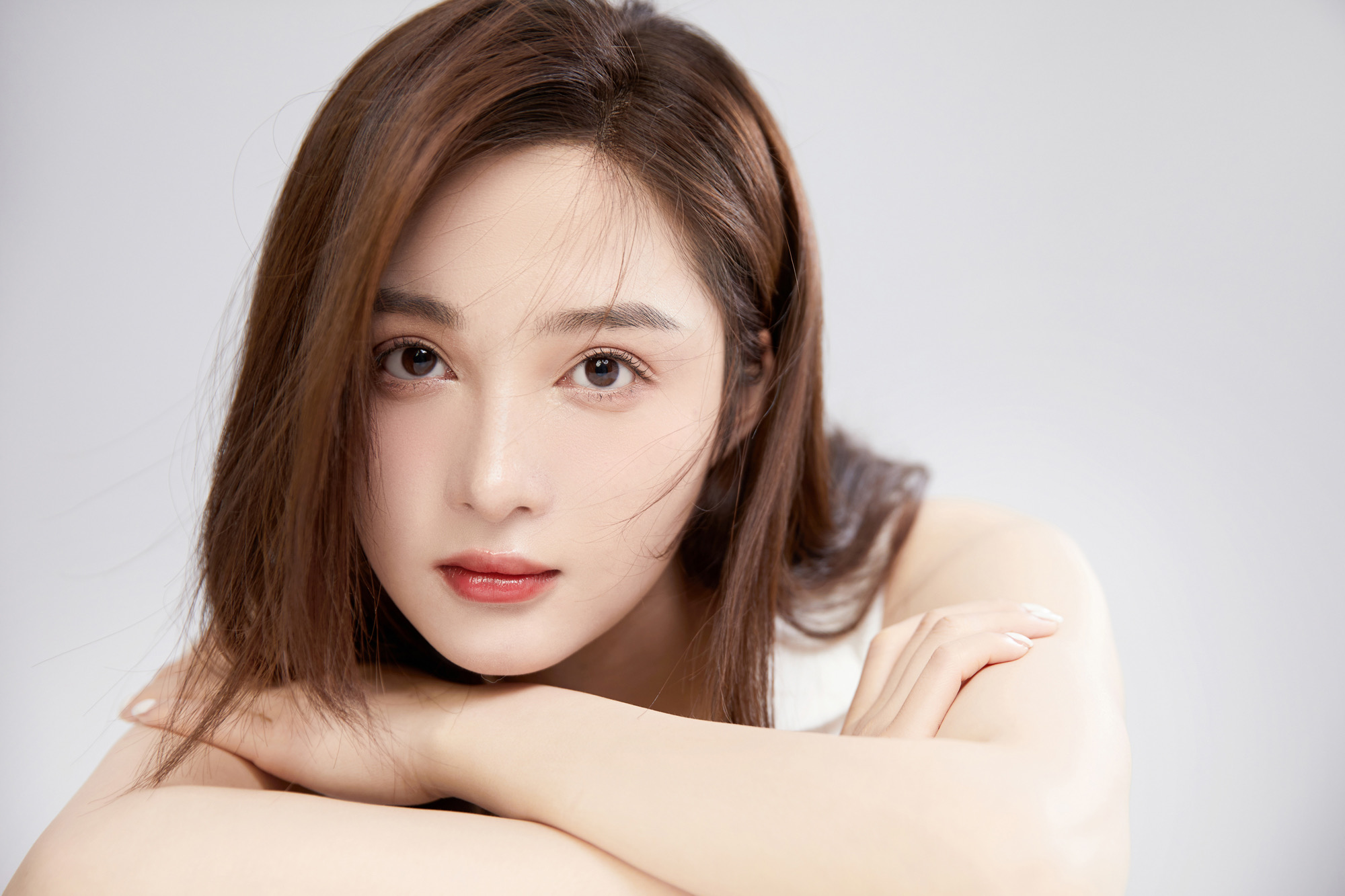  p>孙嘉璐,1996年9月19日出生于山东省烟台市,中国内地女演员,毕业于 