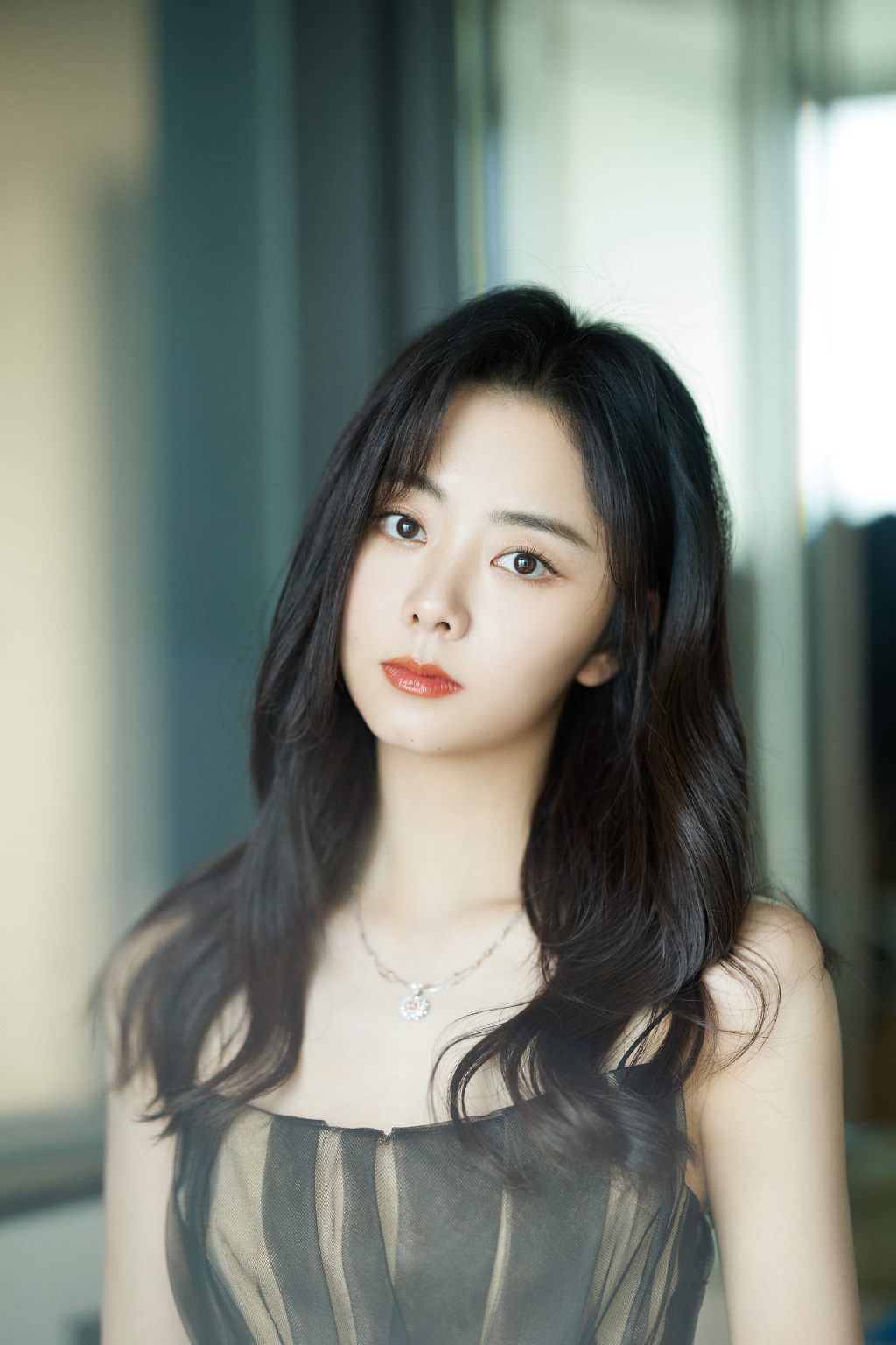  p>谭松韵,1990年5月31日出生于四川省泸州市叙永县,中国内地影视女