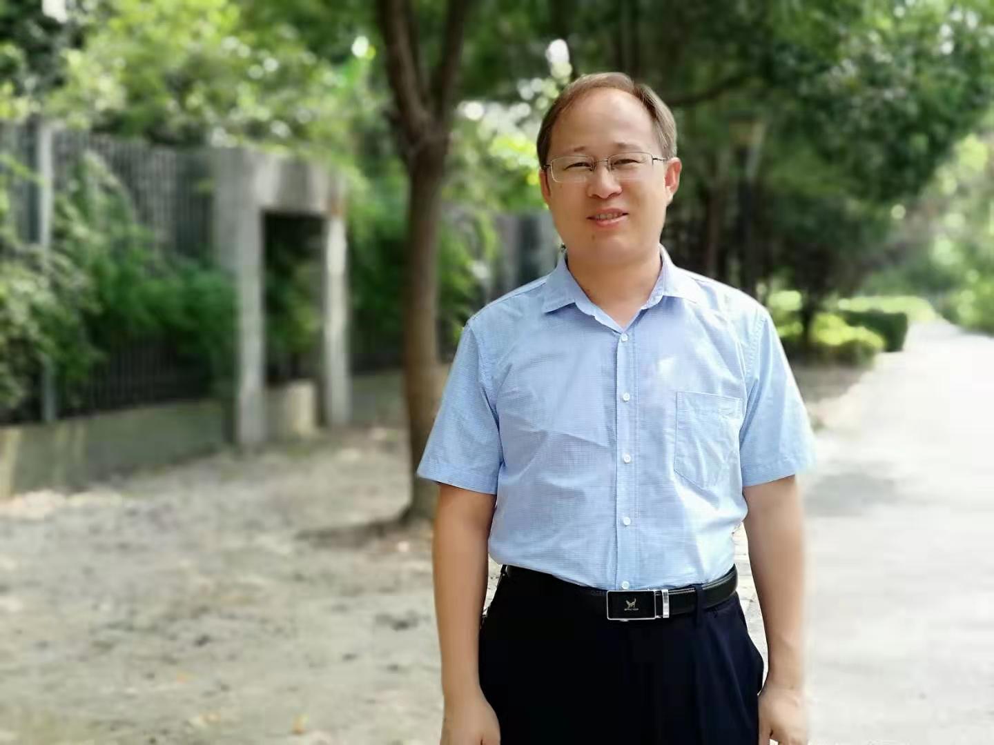  p data-id="gnx1k60qh0">徐林,华东理工大学博士,英国剑桥大学博士后
