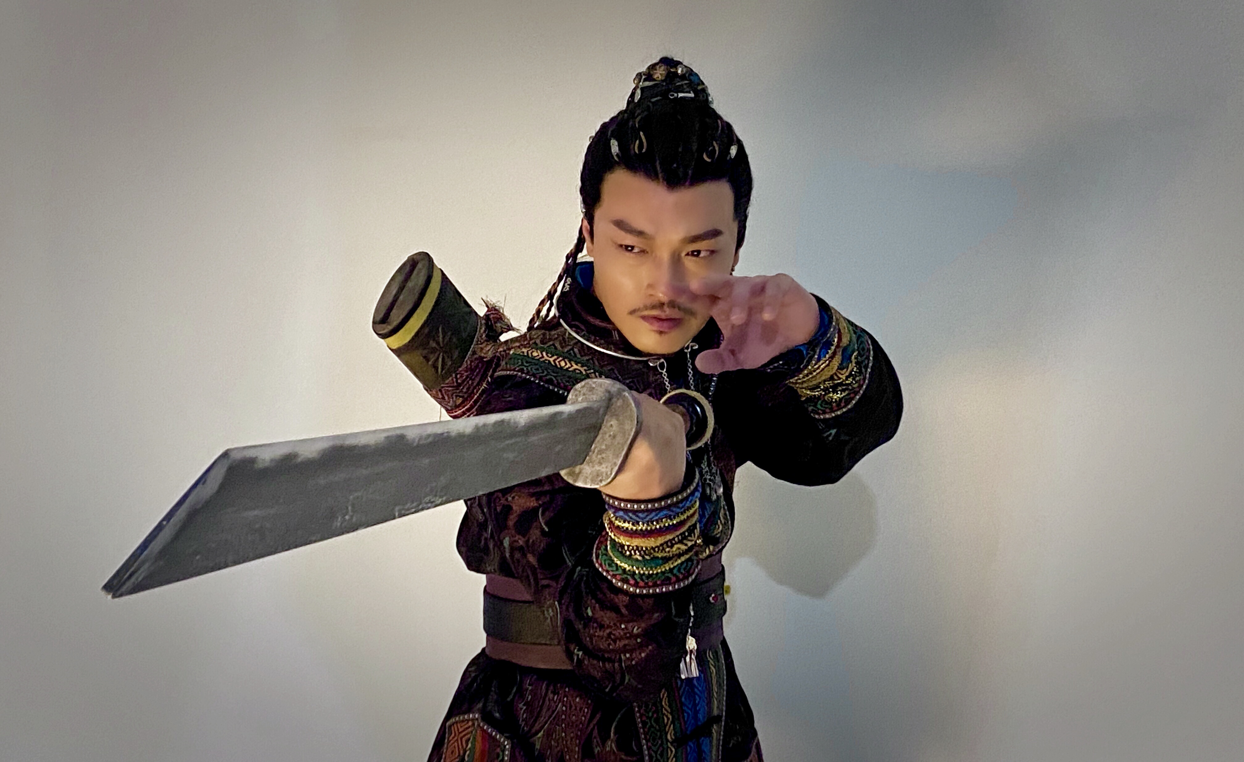 《 a target="_blank" href="/item/神捕铁飞花之千里缉凶/19839558"