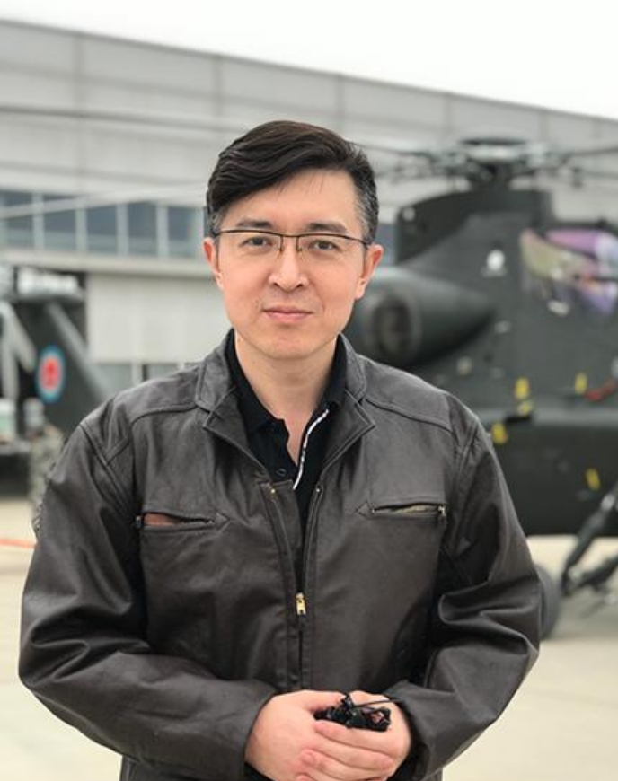 《防务新观察》栏目,并承担该栏目主持人及配音工作