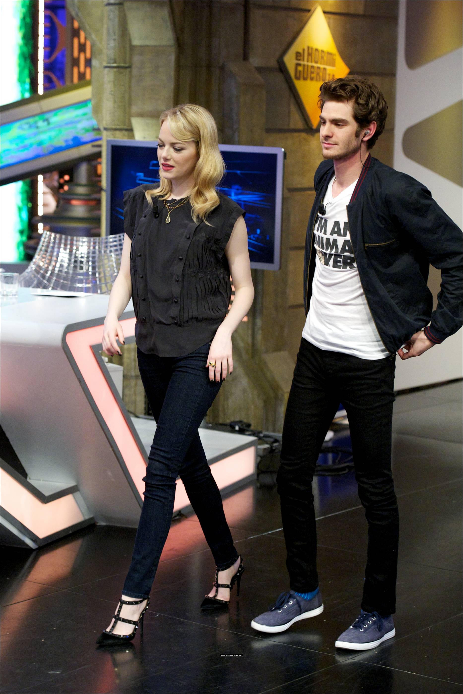 stone),1988年11月6日出生于美国亚利桑那州斯科茨代尔,美国女演员