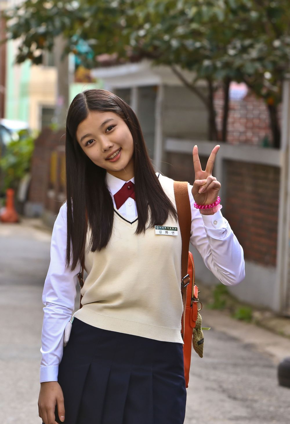 ">李翰 /a>执导, a target="_blank" href="/item/金喜爱/5793996"