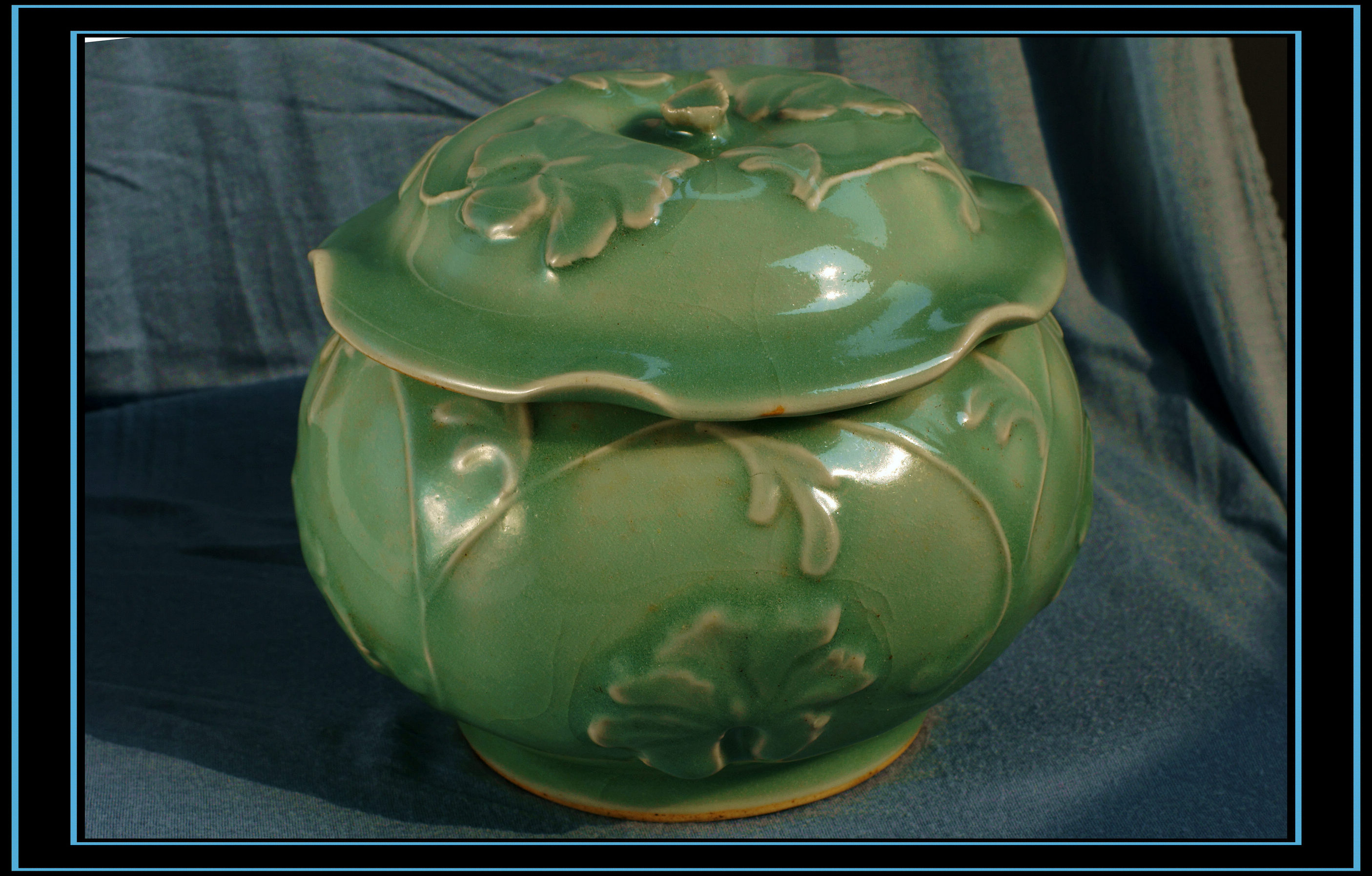  p>荷叶盖罐,被称之为 a href="#" data-lemmaid="5134918">中国瓷器 