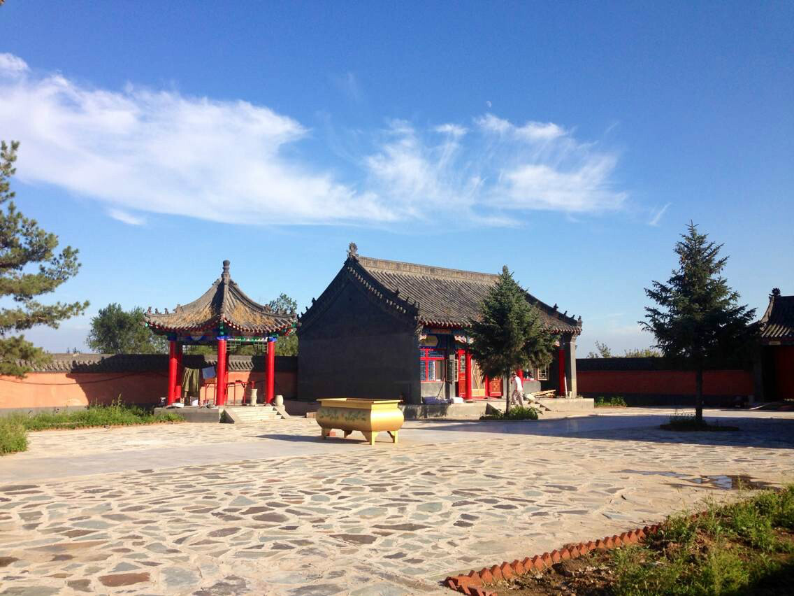  p>沈阳碧霞宫道院始建于清代雍正三年,道光年间进行翻修重建.