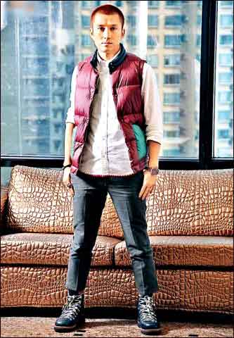  p>陈山聪,1976年10月2日生于澳门.