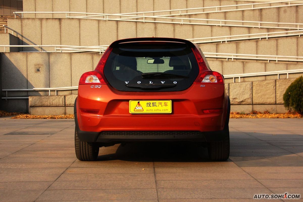 身为沃尔沃旗下全新的入门车款,c30借由着掀背设定与全新家族风格设计