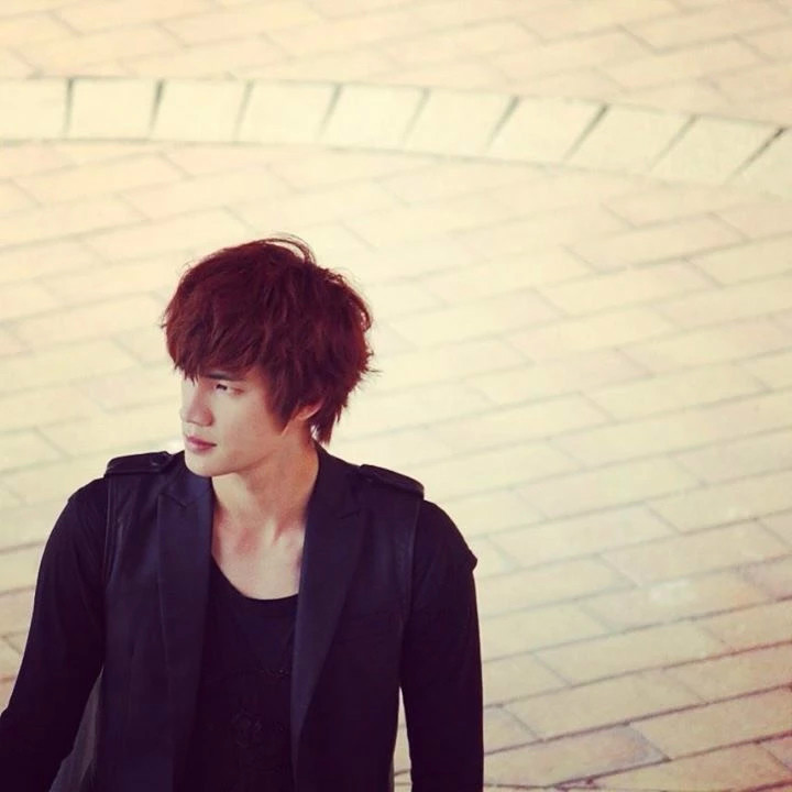 呼延觉罗·苍穹