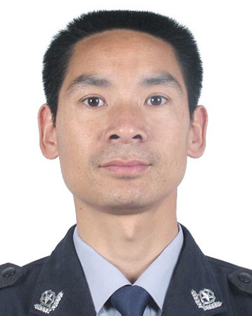 男,汉族, a target="_blank" href="/item/巧家县/8607681" data