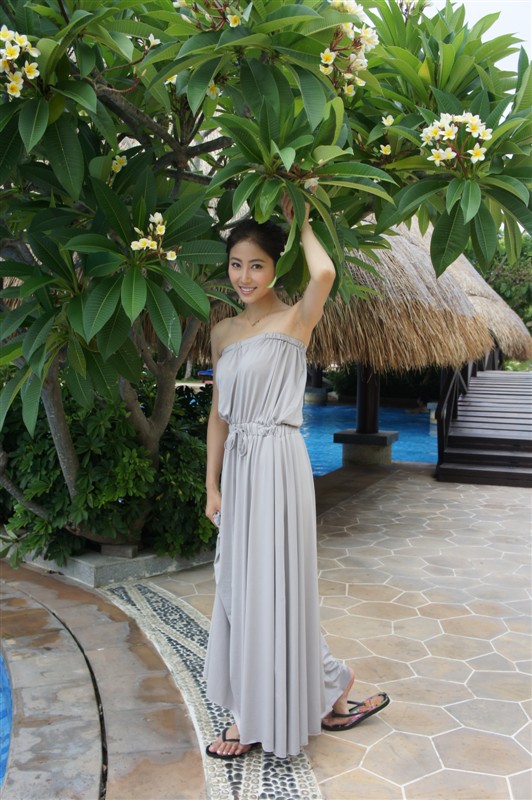  p>李芯逸(li xinyi),又名李彤,1978年4月30日出生于中国北京,中国