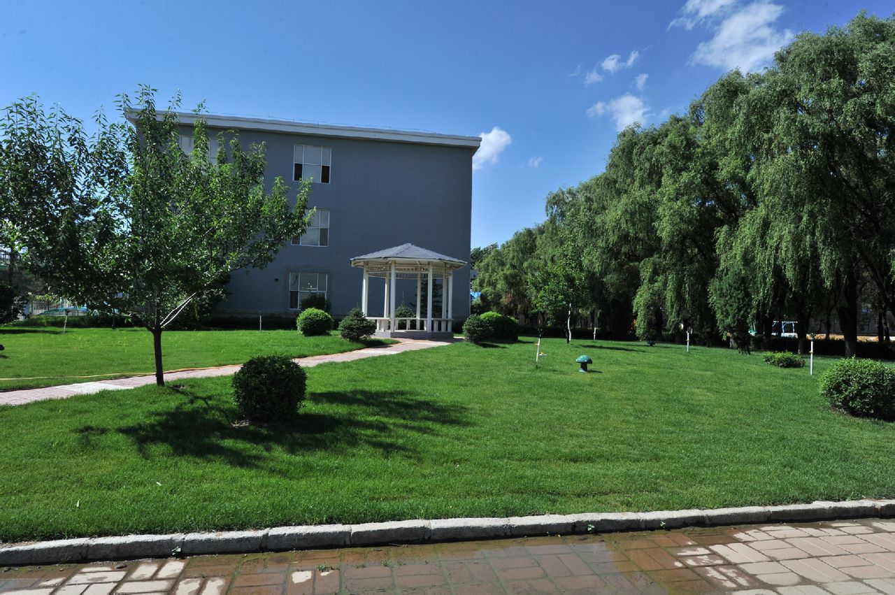 鸡东县第二中学