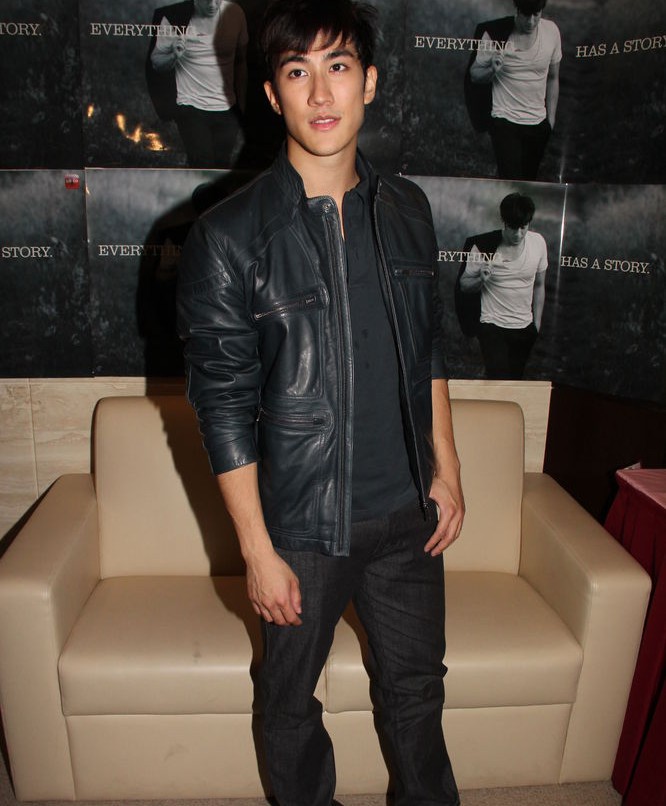  p>李治廷,1987年2月26日出生于 a target="_blank" href="/item/香港