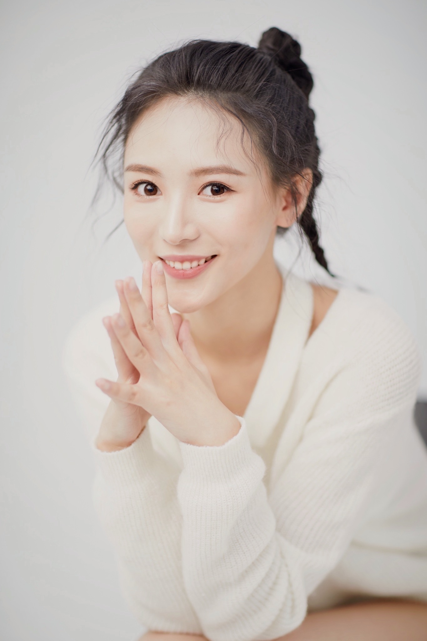 于昕仡