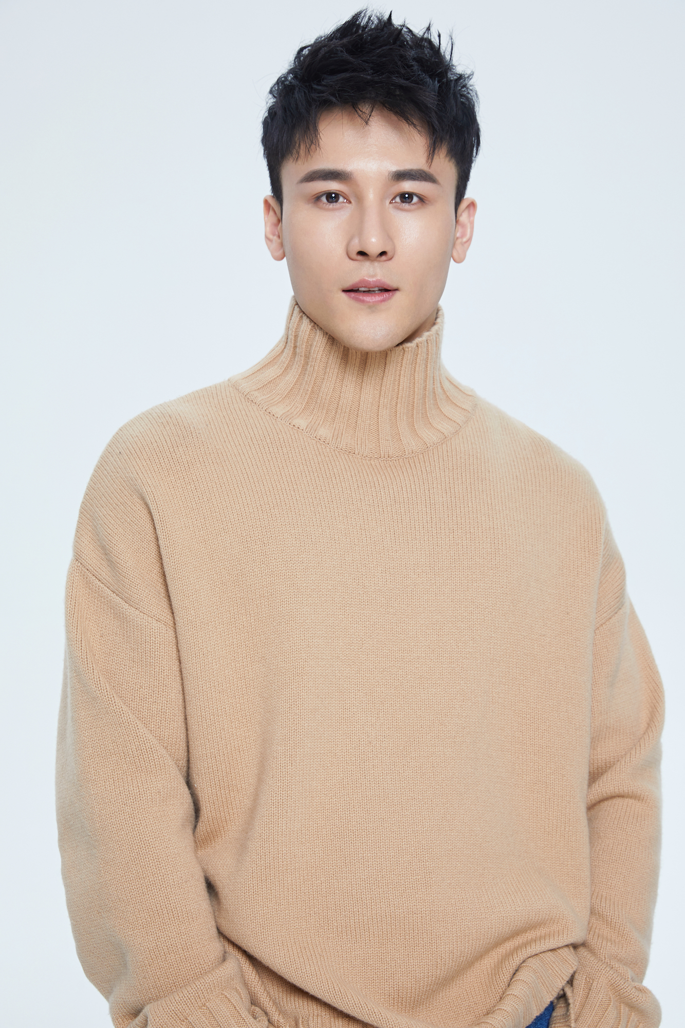  p>高阳,1991年9月13日出生于河北省唐山市,中国内地影视演员,毕业于