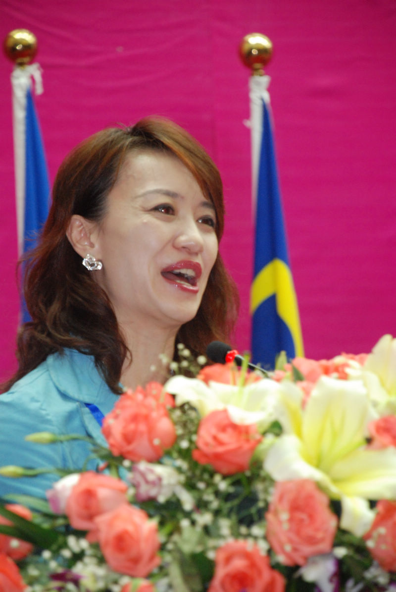  p data-id="gntogmcx1v">李菲,3月3日出生于广西壮族自治区桂林市,自