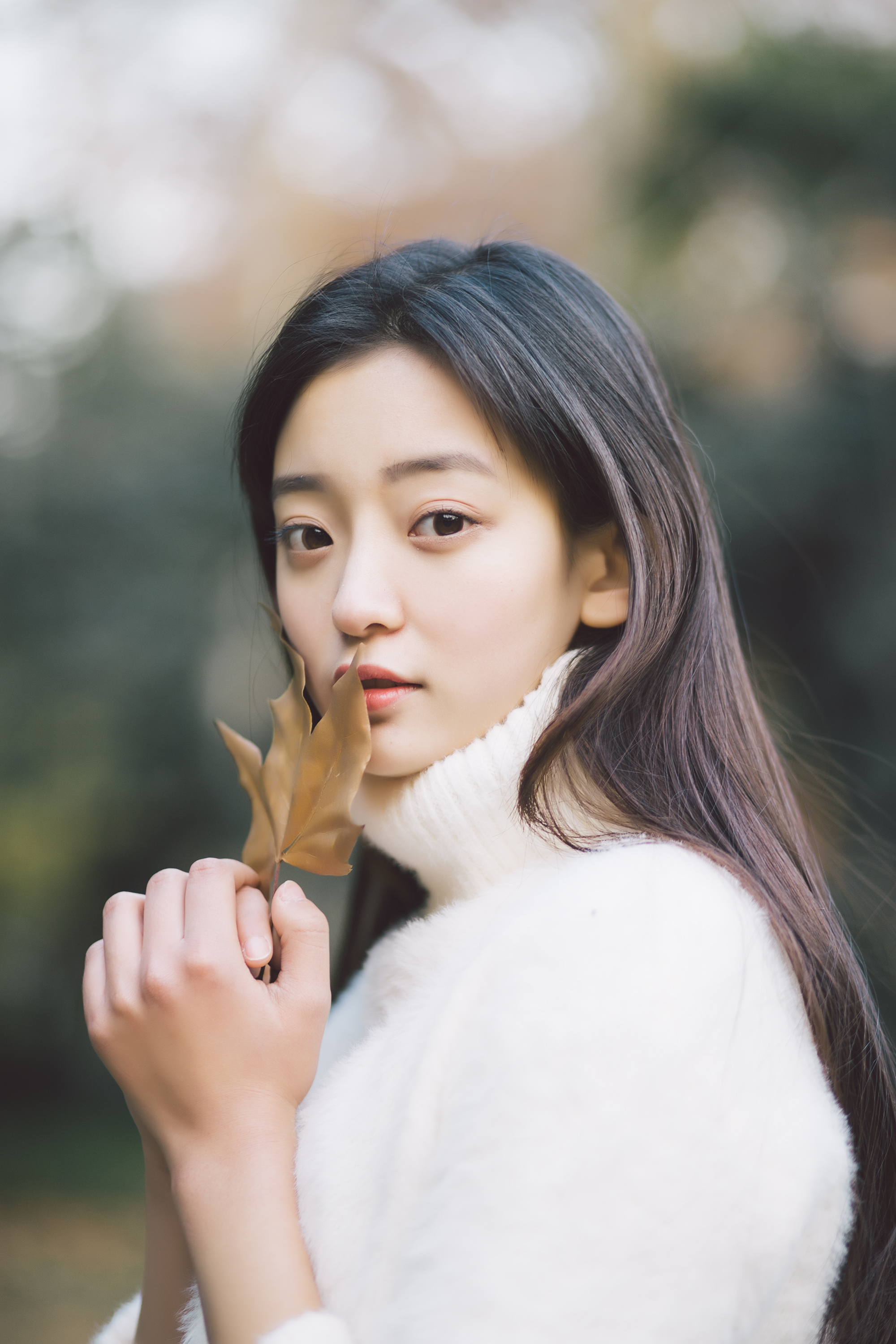 1994年8月10日出生于湖南省湘潭市,中国内地影视女演员,毕业于 a