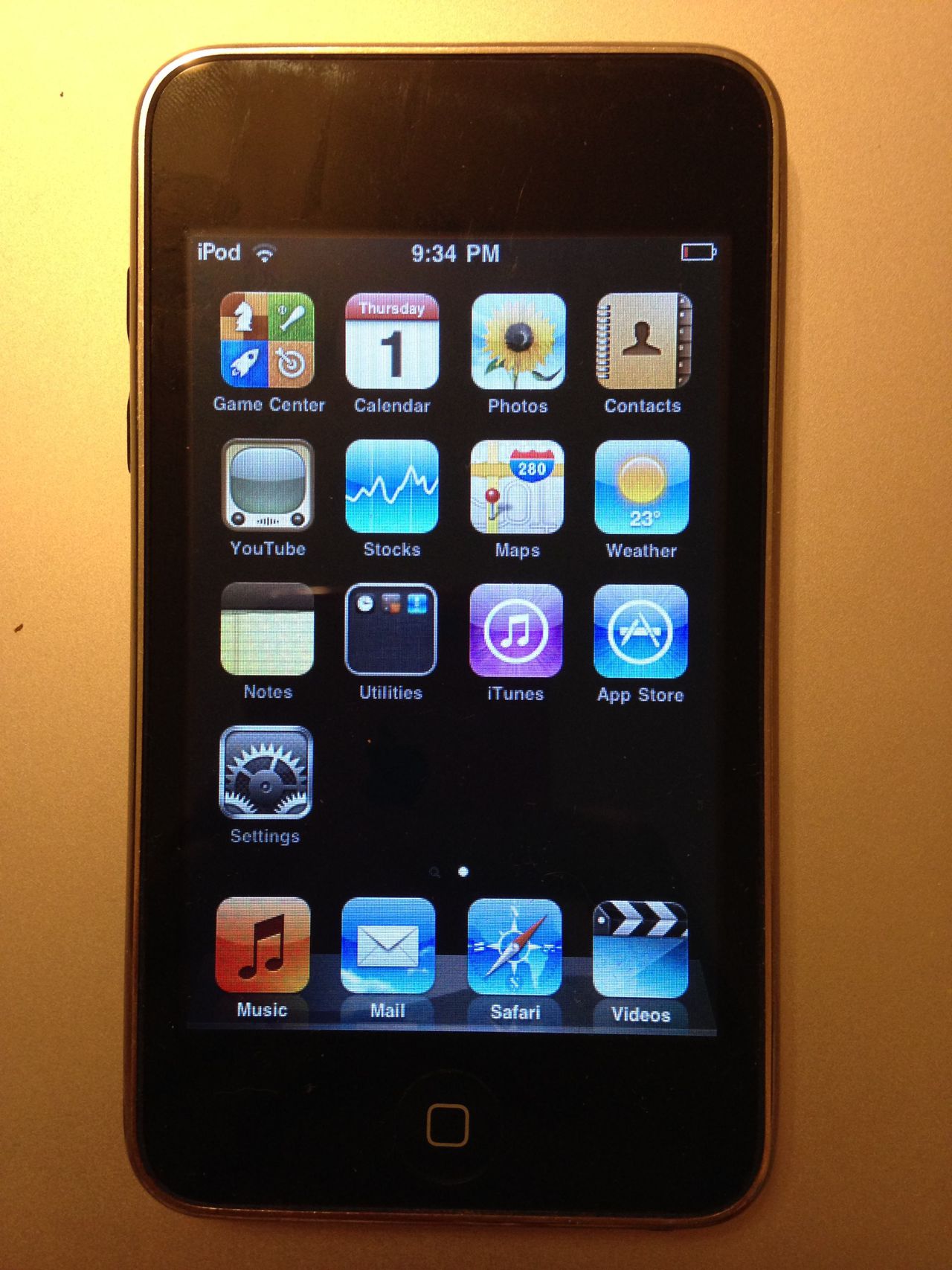  p>苹果ipodtouch(8g)是一款苹果mp4,音频可播放22小时以上,视频播放5