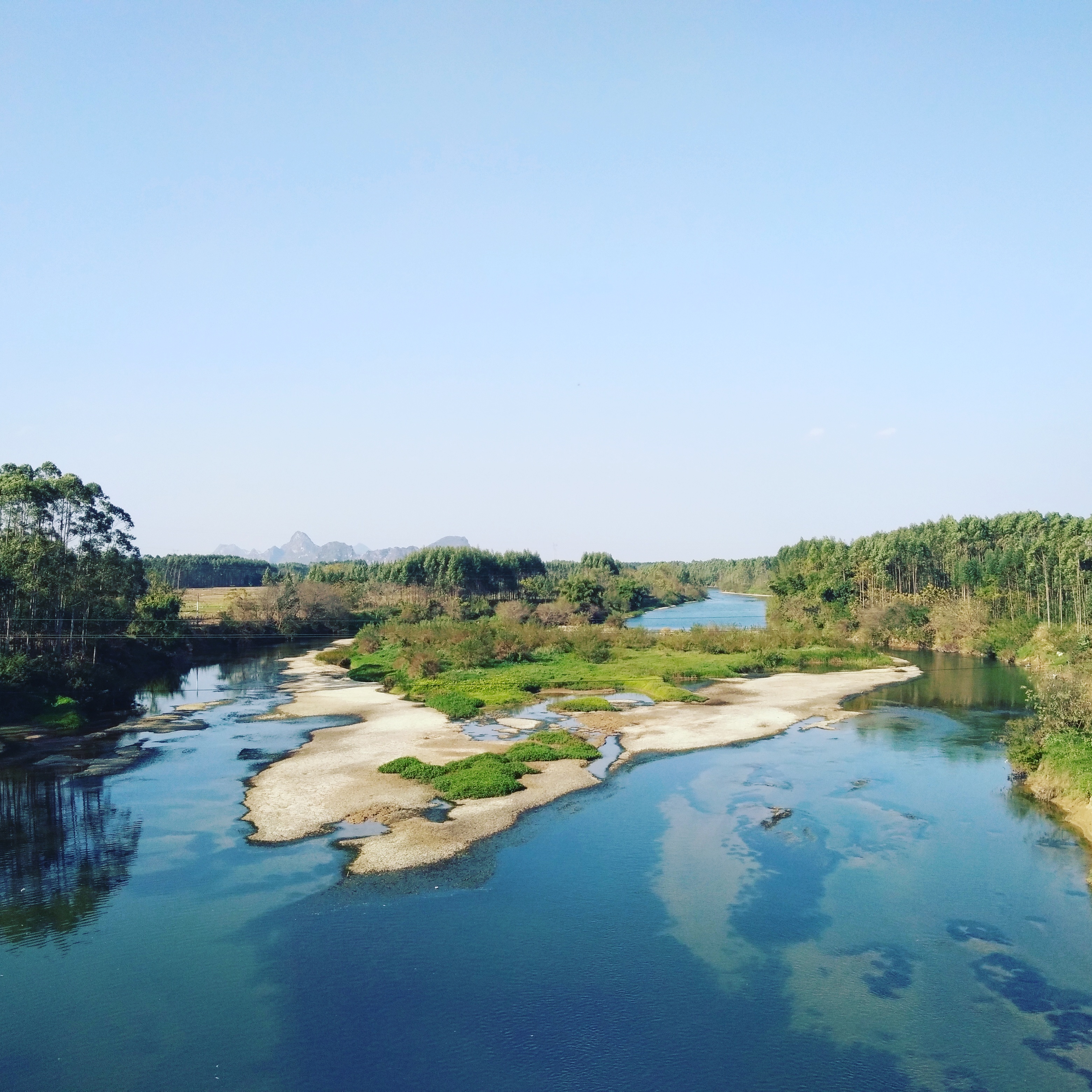  p>三里镇,隶属于广西壮族自治区贵港市覃塘区,地处 a target="_blank