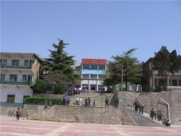  p>肥城市石横特钢厂学校,2008年5月移交地方政府管理,隶属 a href="